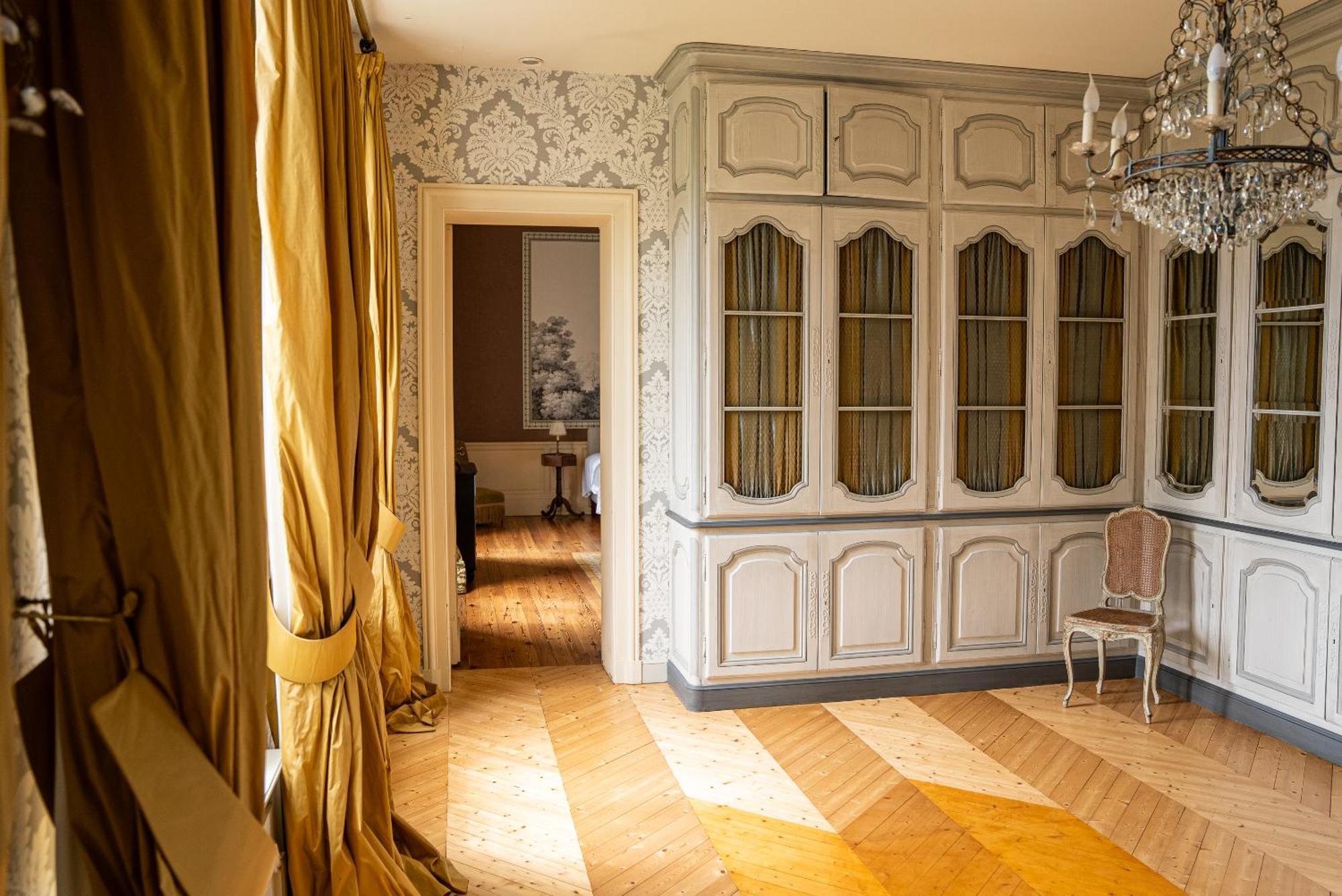 Château de Lussac Lussac (Gironde) Quarto foto